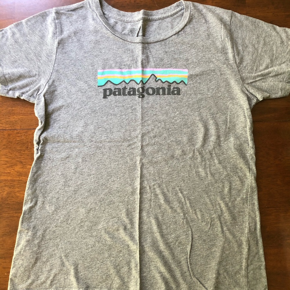 Women’s Patagonia T-shirt size M heather grey EUC